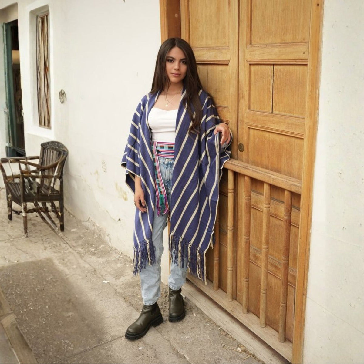 MACANA LÍNEAS BLANCO Y AZUL – Macana Gavilani, tejido artesanal hecho a mano en Ecuador